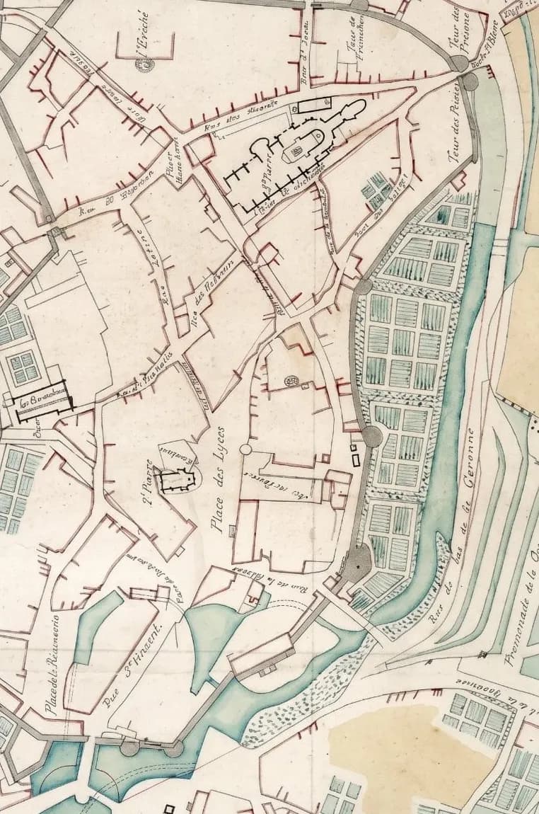 Plan ancien de la vieille ville de Vannes : les neuf zones du jeu autour du point de départ, au Château de l'Hermine